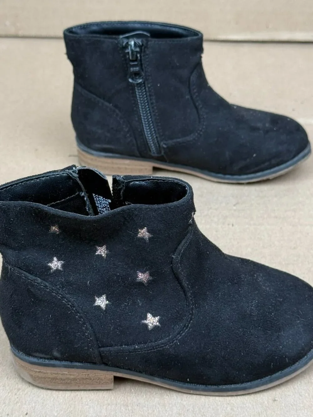 Girls' Cat & Jack Black Glitter Star Ankle Boots size 8